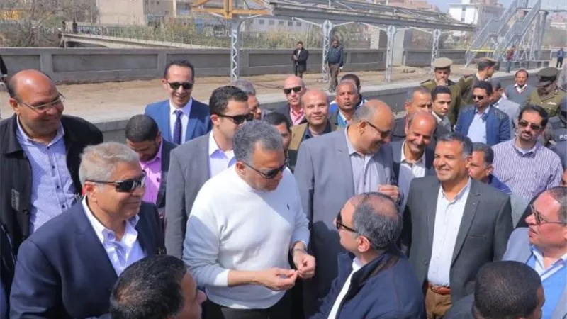 وزير النقل يتفقد اعمال تطوير محطة سمالوط بخط القاهرة