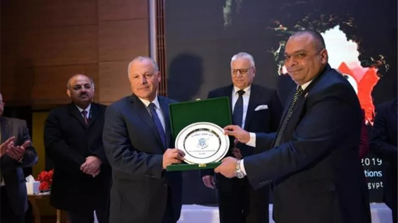 منتدى الاسكندرية يكرم أبو ريدة