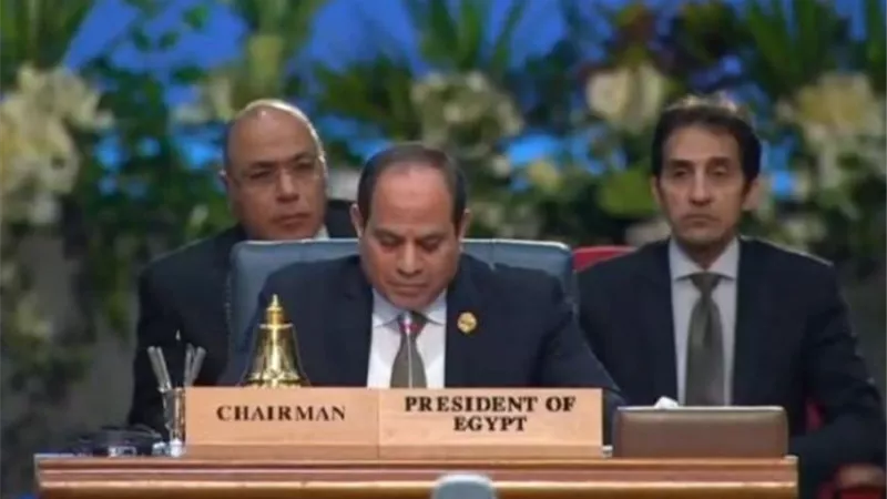 الرئيس السيسي يجب حرمان العناصر الارهابية من الحصول على الوسائل المتقدمة التي تستخدمها في تجنيد عناصرها
