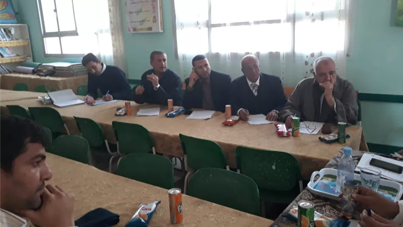 أمناء منشأة القناطر التعليمية يناقش القضايا التعليمية