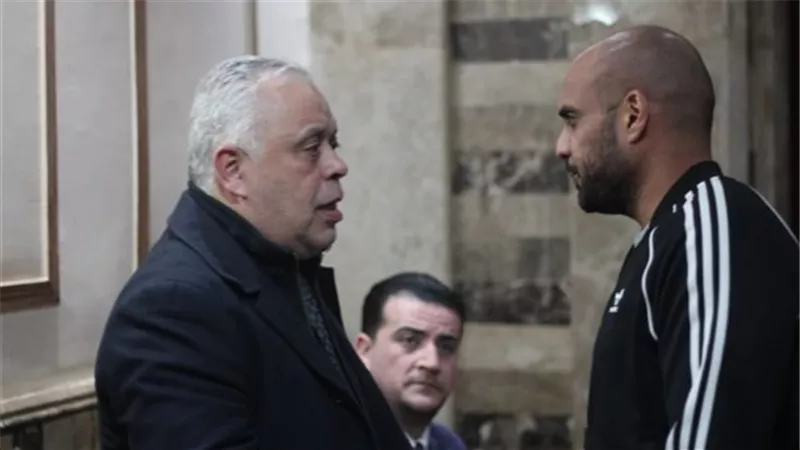 نقيب الممثلين فى عزاء الفنان مصطفى الشامى.. صور