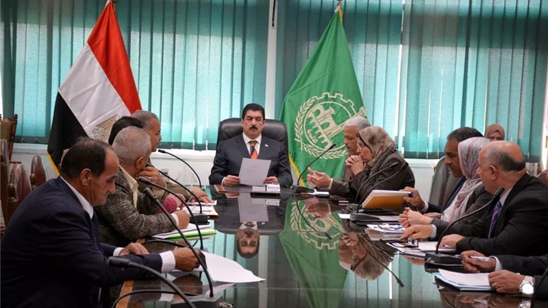 حملات أمنية على الاشغالات والتعديات غرب شبرا الخيمة