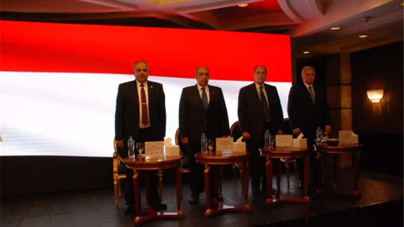 وزير الزراعة: يدعو الشركات للإستثمار في مجال تحلية المياه