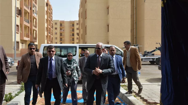 راشد: لجنة لحل مشكلات مشروع إسكان أبناء الجيزة بالواحات