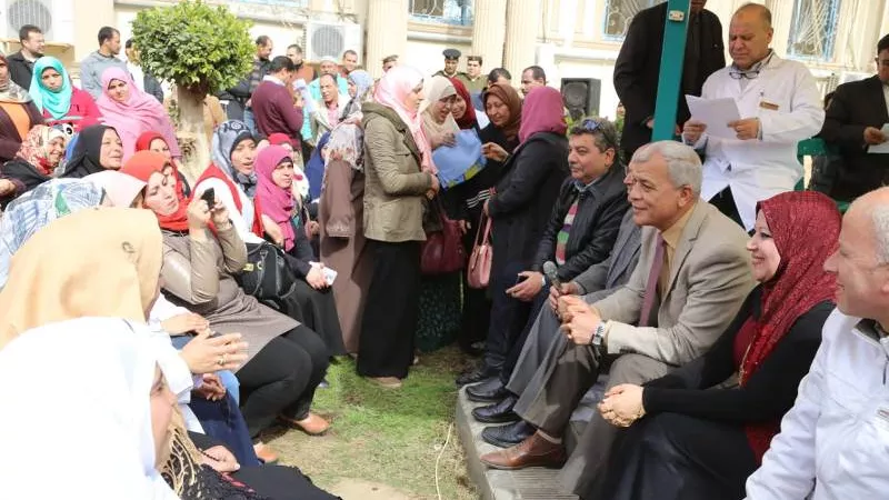 محافظ المنوفية يكرم الإداره الصحية بسرس الليان لحصولها علي المركز الأول في 100 مليون صحة