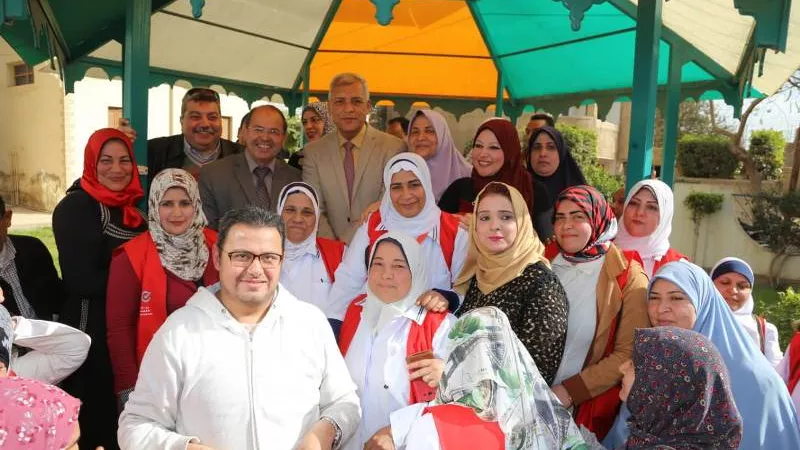 مكافأة مالية للعاملين بالادارة الصحية بسرس الليان