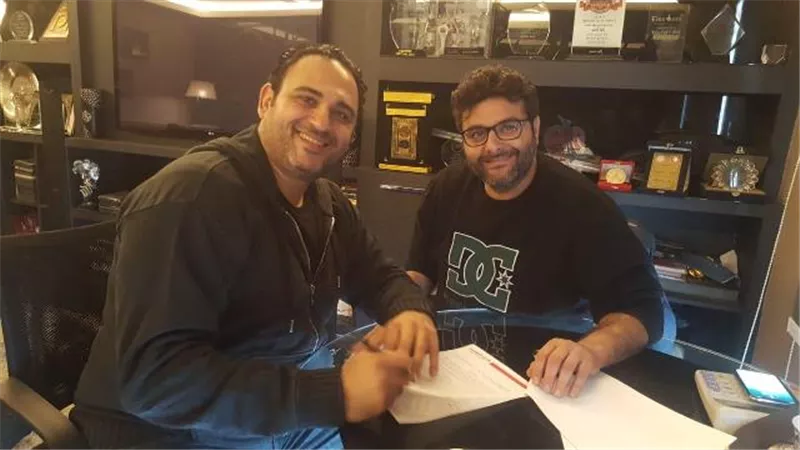 أكرم حسني يصور مشاهده الأولي من 
