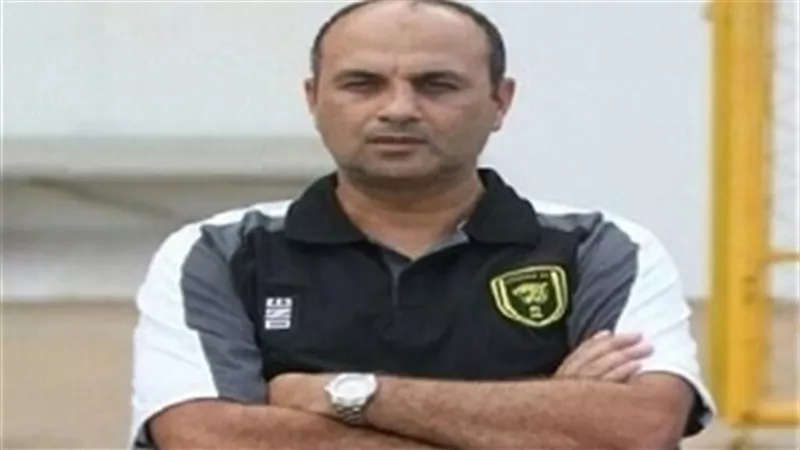مدرب 