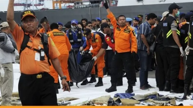 فقدان العشرات تحت الأنقاض لانهيار أرضي بمنجم ذهب باندونسيا