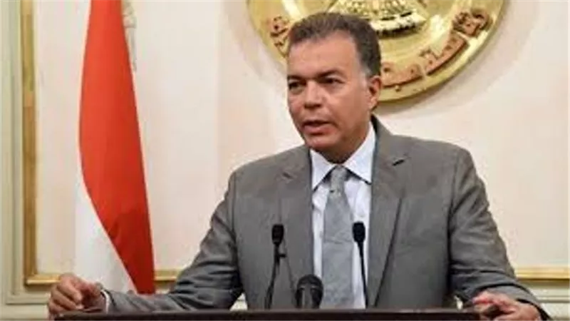 وزير النقل يأمر بتشكيل لجنة فنية لمعرفة سبب التصادم فى محطة مصر