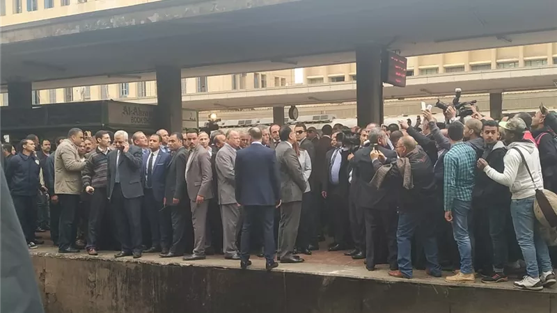 ننشر بيان السكة الحديد بشأن حريق قطار محطة مصر