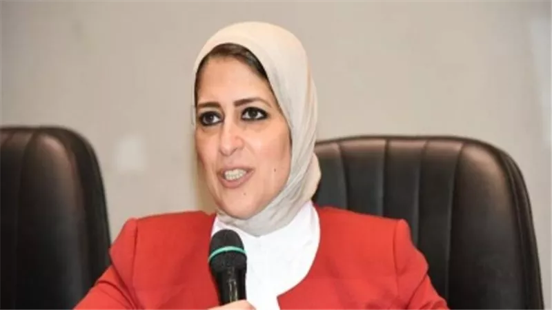 وزيرة الصحة توجه بنقل مصابي محطة مصر لمعهد ناصر