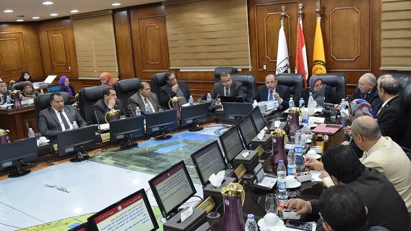 تصحيح الامتحانات داخل الكليات ببنى سويف
