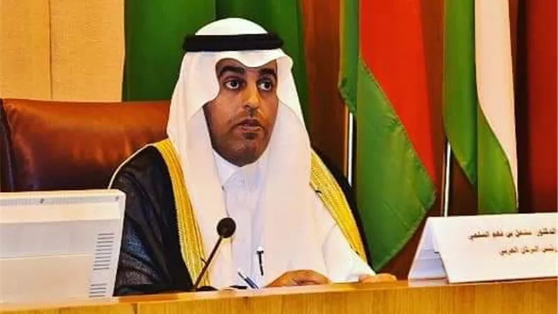 رئيس البرلمان العربي يعزى الرئيس في ضحايا قطار محطة مصر