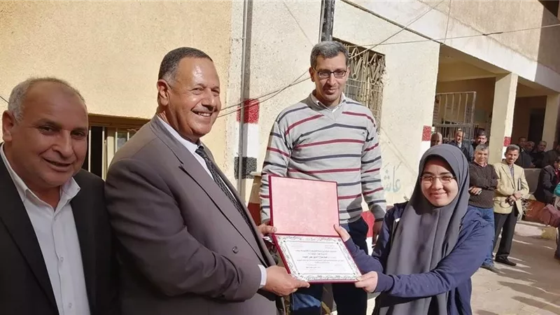 تكريم خدمة المواطنين بالشهداء التعليمية