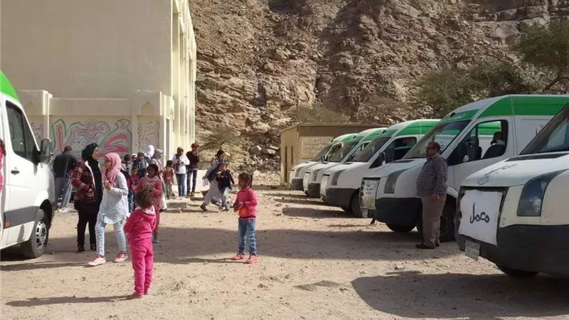 قافلة طبية مجانية الي وادي النديه بمدينة أبورديس