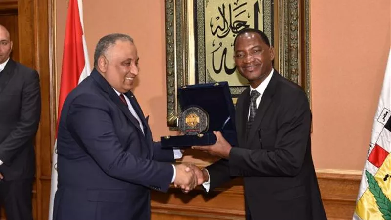 رئيس هيئة الرقابة الإدارية يلتقى وفدا من اعضاء المجلس الاستشاري لمكافحة الفساد بالاتحاد الأفريقي