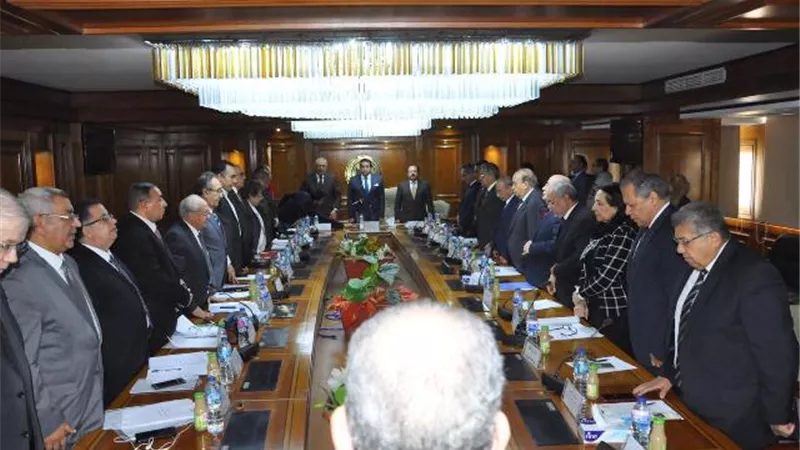 عبد الغفار يوجه بوضع خطة متكاملة لإعداد كوادر علمية مؤهلة