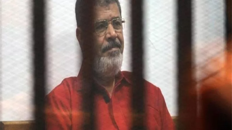 تأجيل إعادة محاكمة مرسي في 