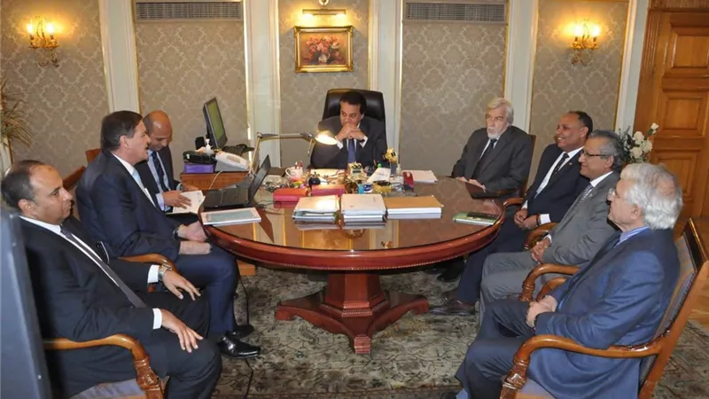عبد الغفار يدعو لإنشاء أكاديمية خاصة بمشروع سيسامي في مصر