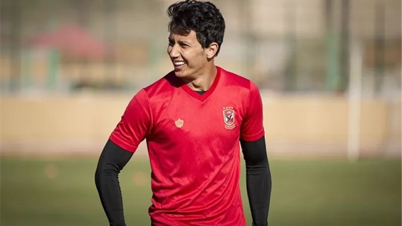 طبيب الأهلى يعقد جلسة خاصة مع الغزال