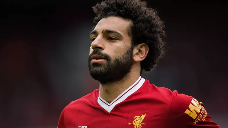 أول تعليق من محمد صلاح على حادث قطار محطة مصر