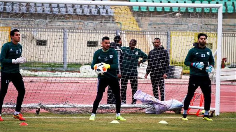 إيهاب جلال: ٢٣ لاعباً فى قائمة النادى المصرى لمباراة طلائع الجيش
