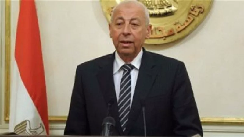 محافظ أسوان ينعى شهداء المحافظة فى حادث قطار محطة مصر الدكتور