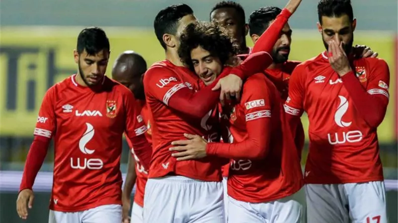 غياب نجم وسط الاهلى امام بتروجيت