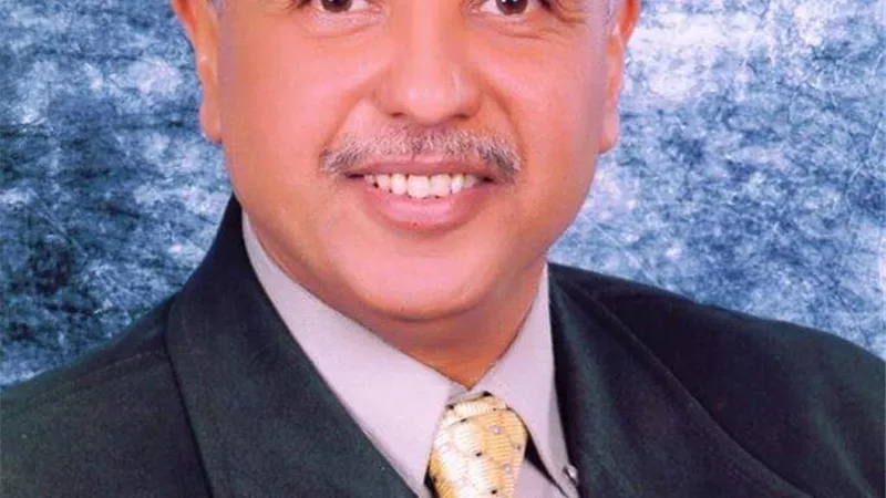 التحفظ على ٤ خلاطات ومنع البناء المخالف بغشام وفلل جامعة الزقازيق