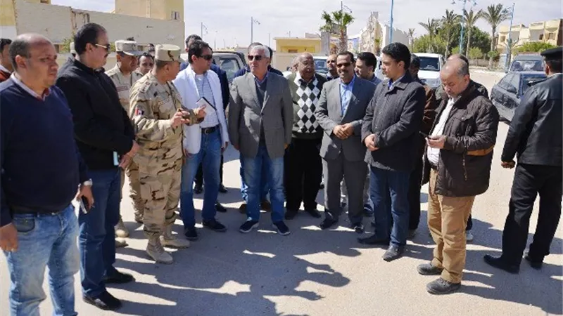 محافظ مطروح خلال جولة ميداينة : إعادة تنسيق شارع الجلاء وإزالة كافة الإشغالات
