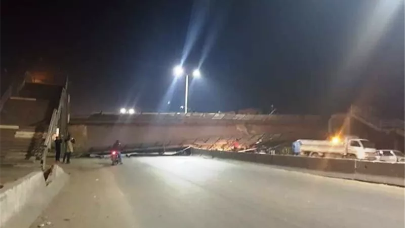 مدير امن القليوبية يتفقد كوبرى المشاة المنهار وتشغيل جزئي للزراعي
