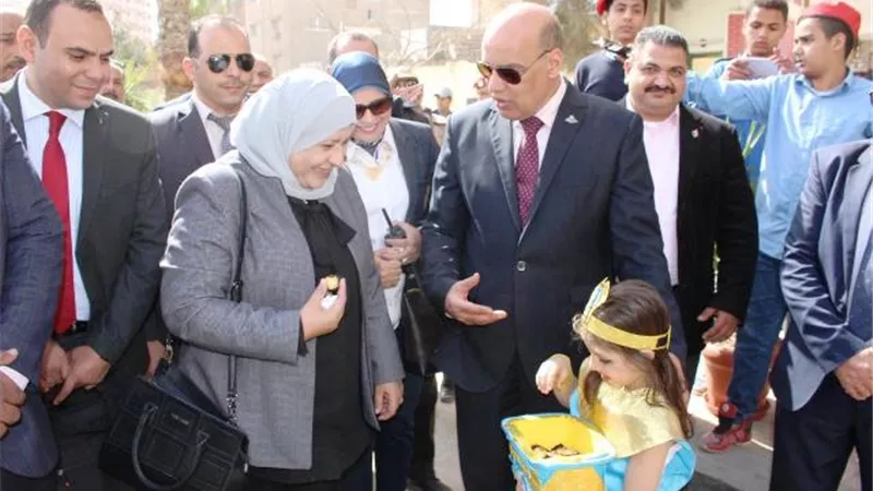 وكيل تعليم الغربية يفتتح معرض القراءة العربية بالمحلة الكبرى