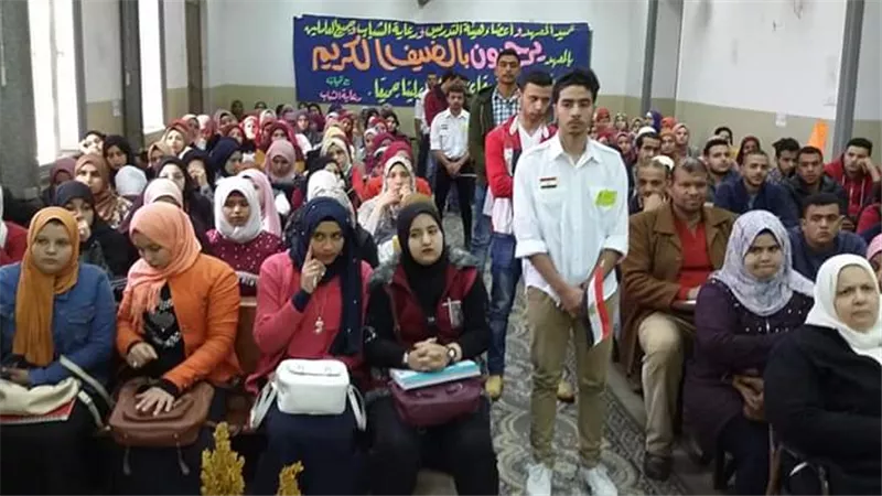 ندوة لطلاب الخدمة الاجتماعية ببنها عن التحديات المائية
