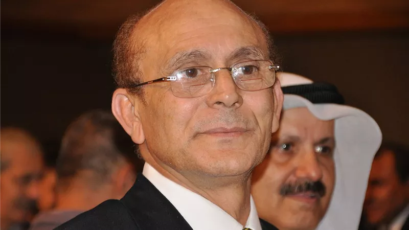 محمد صبحي يحذر من سرقة صفحات الشخصيات العامة