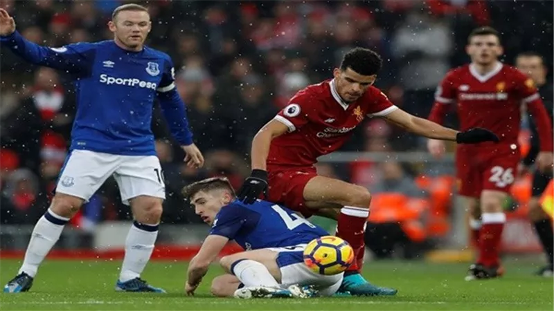 ليفربول يفقد صدارة البريميرليج بعد التعادل امام أيفرتون