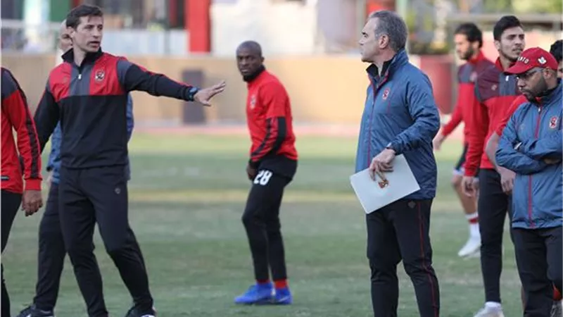 لاسارتى يعلن قائمة الاهلى لمواجهة بتروجيت