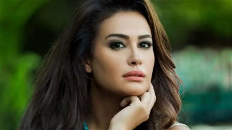 تعرف على رسالة هند صبرى الى احمد السقا فى عيد ميلاده