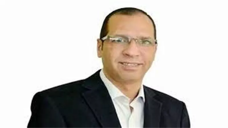 مشهور: حل مشكلة القمامة مسئولية مشتركة بين الحكومة والشباب والمجتمع المدني