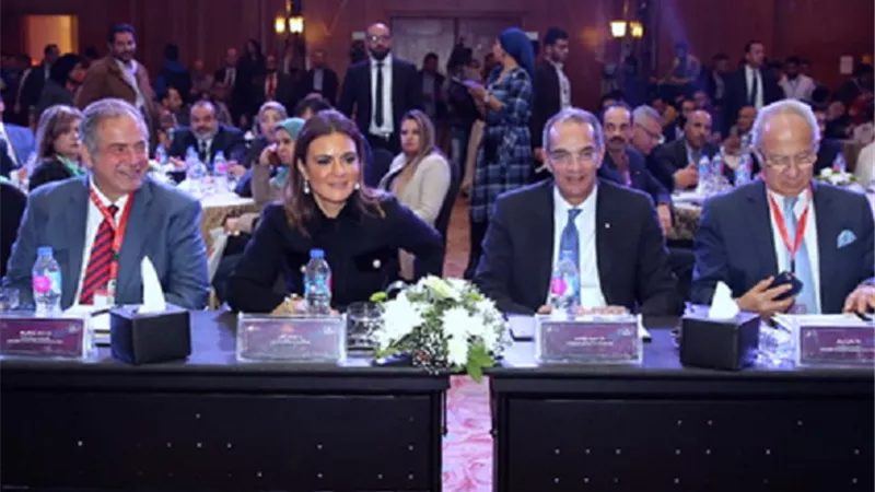 الشركات التكنولوجية العالمية تشيد بالتحول الرقمي الذى تشهده مصر حالياً