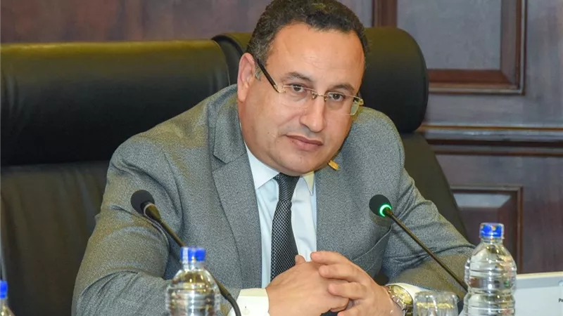 محافظة الإسكندرية تبرم أول ٩ عقود لتقنين واضعي اليد على أراضي أملاك الدولة