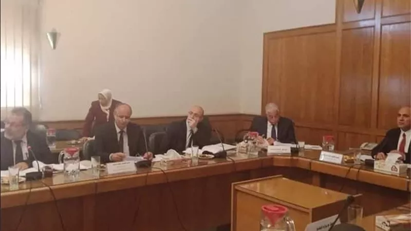 وزير الرى يترأس اجتماع اللجنة العليا لتراخيص الشواطئ