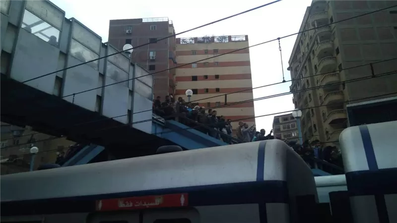 عودة حركة مترو الأنفاق بالخط الأول بعد توقفها 30 دقيقة