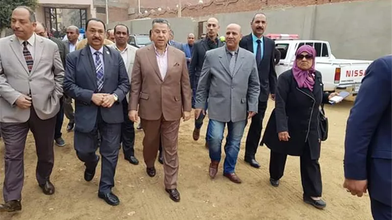 محافظ بني سويف يتفقد مركز شباب الواسطى
