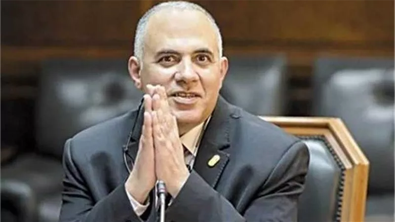عبد العاطى يصدر حركة تنقلات لقيادات الرى