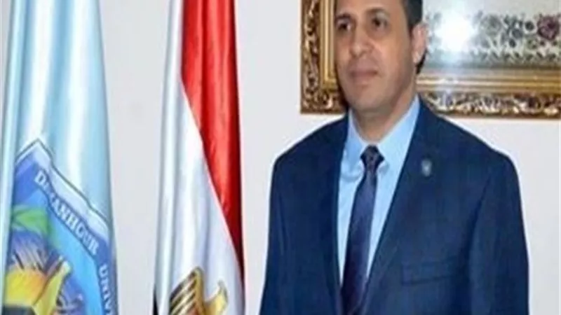 رئيس جامعة دمنهور .. خطة شاملة تكفل اسهام الإنتاج البحثي في دعم التنمية
