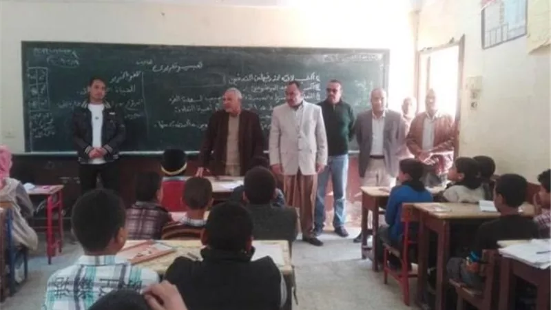 رئيس مركز إسنا بالأقصر يتفقد أعمال مبادرة الرئيس للكشف على أمراض الأنيميا والتقزم
