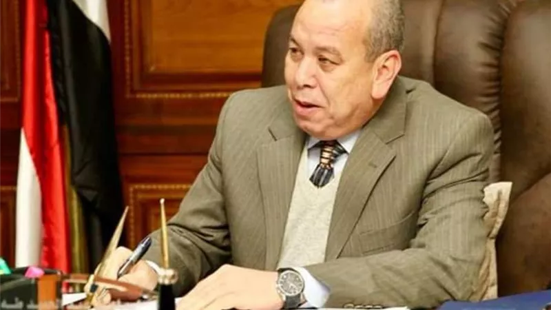 محافظ كفرالشيخ يتابع أعمال المرافق والخدمات بقرية الجزيرة الخضراء بمطوبس