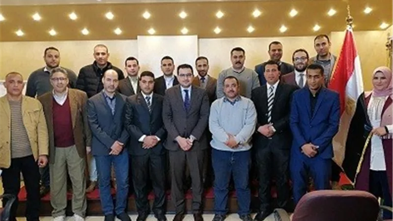 حاتم بكر: تنويع مكوني الاستثمار وصافى الصادرات خطوة على الطريق الصحيح