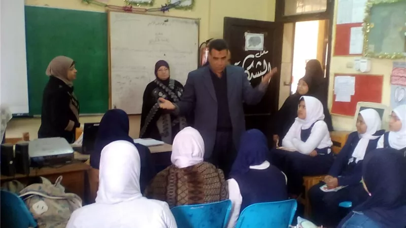 مدير تعليم الخانكة يشيد بمستوي الطلاب بمدارس البولاقي